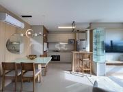 Apartamento mobiliado e decorado, 02 quartos sendo 1...