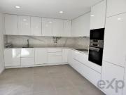 Apartamento moderno com 3 quartos e 142m² em Seixal...