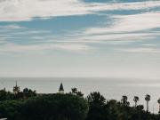 Apartamento moderno com 3 quartos e vista de mar