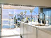 Apartamento moderno com piscina na cobertura e vista...