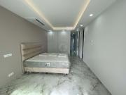 Apartamento Moderno e de Luxo com 4 Quartos e Piscina em...