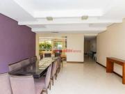 Apartamento moderno e ensolarado no coração do Campo Belo