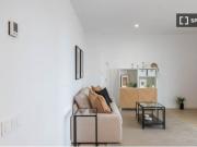 Apartamento moderno frente al Canal Marítimo con plaza...