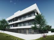 Apartamento Moderno T3 no Primeiro Andar com Ampla Varanda