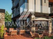 APARTAMENTO NA PRINCIPAL AVENIDA DE CANELA