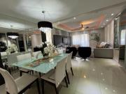 Apartamento no Centro com ampla sacada e 03 dormitórios...