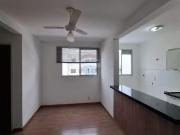 Apartamento no centro com vaga coberta