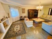 Apartamento no Ed. Portugal com 3 suítes, piscina...