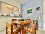 Apartamento no Guarujá, Enseada, Sacada e 2 Quartos