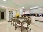 Apartamento no Guarujá, Pitangueiras, 4 Quartos, Sendo 2...