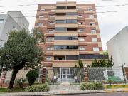 Apartamento no Mercês de 173 m² com 3 quartos
