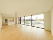 Apartamento Novo de Luxo, T3 com piscina, no Centro de...