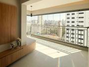 Apartamento novo e reformado no ARVO, último andar,...