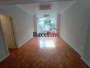 Apartamento: Padrão / Residencial / Copacabana