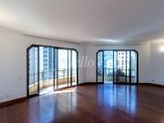 Apartamento para alugar com 3 quartos, 240m²
