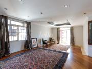 Apartamento para alugar com 4 quartos, 226m²