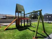 Apartamento para alugar em MaringÃ¡, Zona 06, com 2...