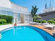 Apartamento para Aluguel com 2 quartos, 221 m² por R$ 17.402