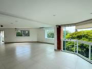 Apartamento para Aluguel com 3 quartos, 181 m² por R$ 8.500