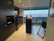 Apartamento para Aluguel com 3 quartos, 209 m² por R$ 8.000