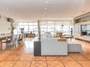 Apartamento para Aluguel com 3 quartos por R$ 22.000