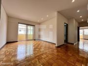 Apartamento T2 para arrendamento remodelado e com...