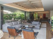 Apartamento para la venta en el Poblado, frente al club...