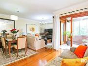 Apartamento para Locação em Porto Alegre/RS Floresta 3... Apartamento para Locação em Porto Alegre/RS Floresta 3...