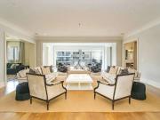 Apartamento para Locação em São Paulo/SP Jardim Europa 3...