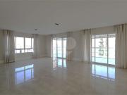 Apartamento para Locação em São Paulo/SP Moema 4 Quartos