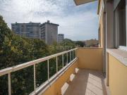 Apartamento para remodelar junto a Metro Lumiar