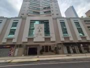 Apartamento para Venda em Balneário Camboriú/SC Centro 3...