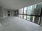 Apartamento para Venda em Balneário Camboriú/SC Centro 4...