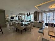 Apartamento para Venda em Balneário Camboriú/SC Centro 4...