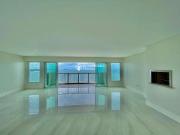 Apartamento para Venda em Balneário Camboriú/SC Centro 5...