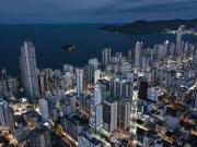 Apartamento para Venda em Balneário Camboriú/SC Centro 4...