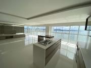 Apartamento para Venda em Balneário Camboriú/SC Centro 4...