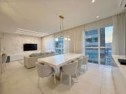 Apartamento para Venda em Balneário Camboriú/SC Centro 4...