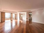 Apartamento para Venda em Barueri/SP Alphaville 4 Quartos
