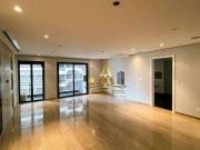 Apartamento para Venda em Barueri/SP Alphaville...