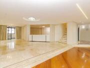 Apartamento para Venda em Curitiba/PR Água Verde 4 Quartos