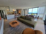 Apartamento para Venda em Florianópolis/SC Jurerê 4 Quartos