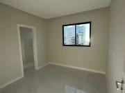 Apartamento para Venda em Itapema/SC Meia Praia 3 Quartos