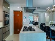 Apartamento para Venda em Itapema/SC Meia Praia 3 Quartos
