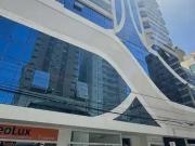 Apartamento para Venda em Itapema/SC Meia Praia 4 Quartos