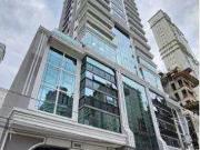 Apartamento para Venda em Itapema/SC Meia Praia 4 Quartos