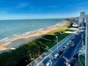 Apartamento para Venda em Macaé/RJ Praia Campista 3 Quartos