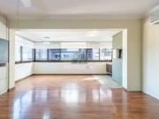Apartamento para Venda em Porto Alegre/RS Bela Vista 3...