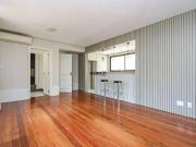 Apartamento para Venda em Porto Alegre/RS Petrópolis 3...