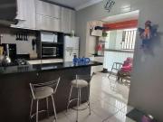 Apartamento para Venda em São José dos Pinhais/PR Itália...